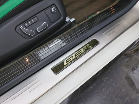 Used 2015 Bentley Continental GT3-R image 46