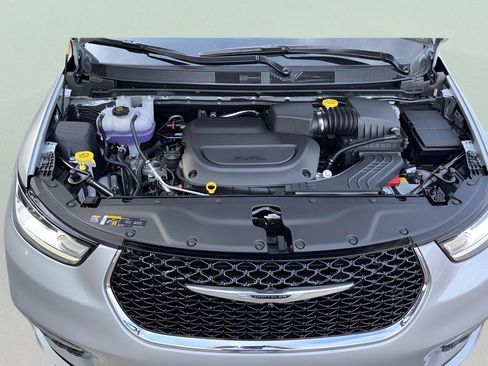 New 2026 Chrysler Pacifica Select image 46