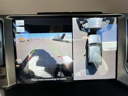 Used 2022 Ford Bronco Wildtrak image 15