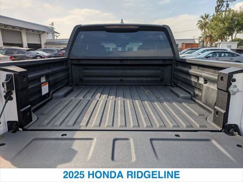 Certified 2025 Honda Ridgeline Sport image 23