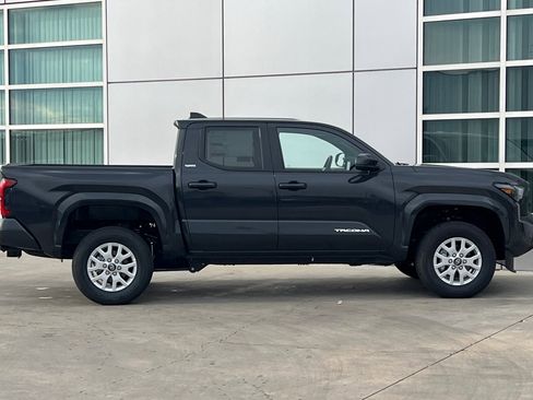 New 2025 Toyota Tacoma SR5 image 3