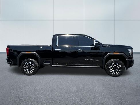 Used 2024 GMC Sierra 2500 Denali Ultimate w/ Max Trailering Package AWD/4WD image 7