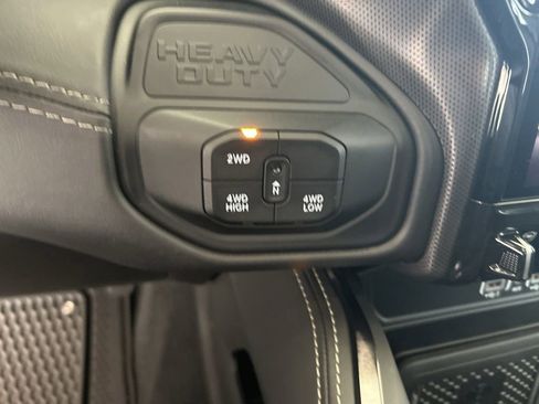 Used 2025 RAM 2500 Limited AWD/4WD image 63