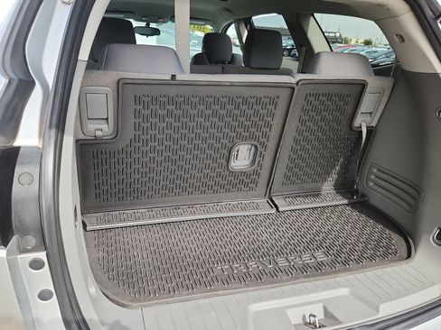 Used 2017 Chevrolet Traverse LS AWD/4WD image 12
