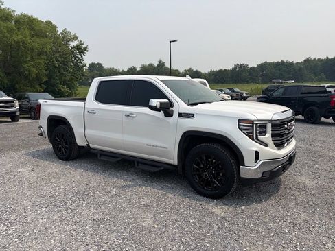 Used 2023 GMC Sierra 1500 SLT AWD/4WD image 16