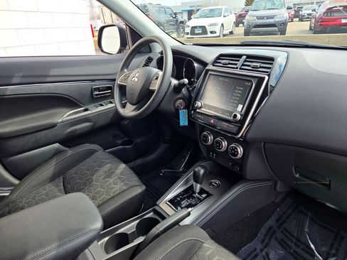 Used 2026 Mitsubishi Outlander Sport ES AWD/4WD image 6