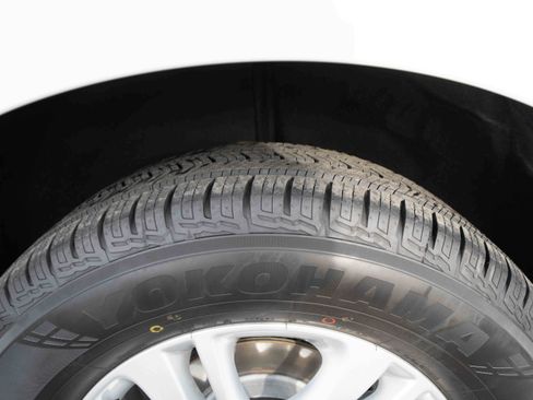 Used 2018 Buick Enclave Essence image 31