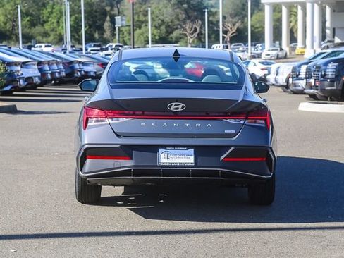 New 2026 Hyundai Elantra Blue image 4