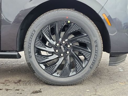 New 2026 Lincoln Navigator Reserve w/ Jet Appearance Package AWD/4WD image 9