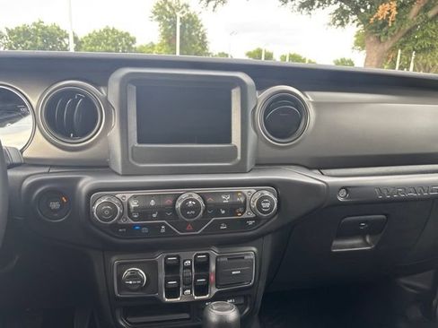 Used 2023 Jeep Wrangler Unlimited w/ Cold Weather Group AWD/4WD image 15