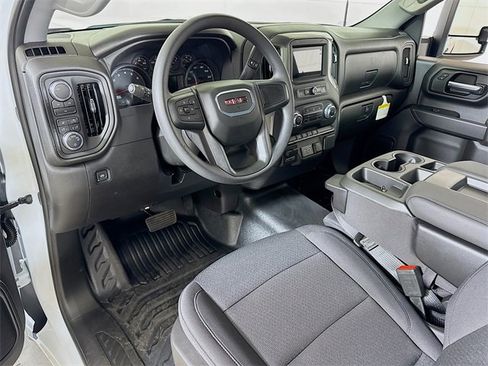 New 2025 GMC Sierra 2500 Pro w/ Convenience Package image 5