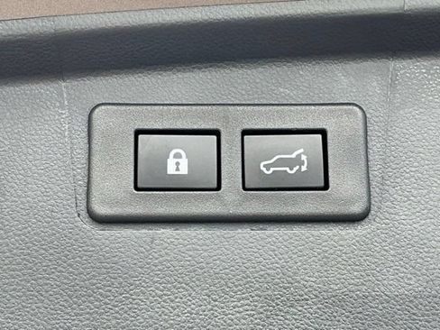 Used 2024 Subaru Outback Premium AWD/4WD image 19