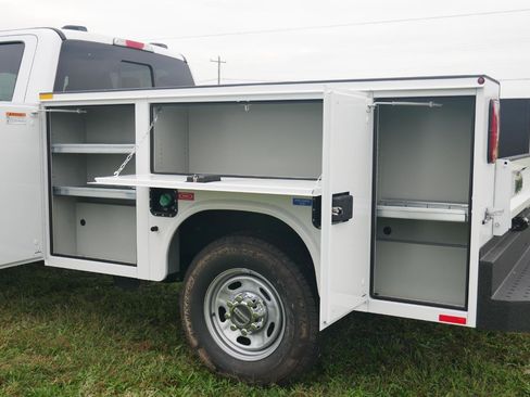 New 2025 Ford F250 XL w/ XL Chrome Package RWD image 14