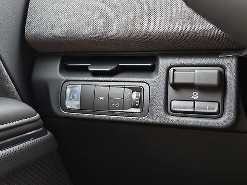 New 2026 GMC Sierra EV Elevation image 18