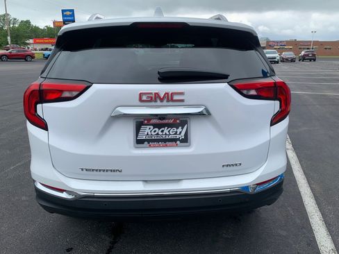 Used 2021 GMC Terrain SLT AWD/4WD image 4
