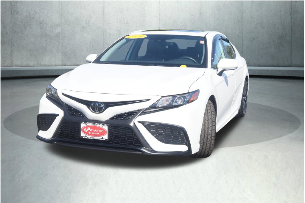Used 2024 Toyota Camry SE w/ Cold Weather Package AWD/4WD image 24