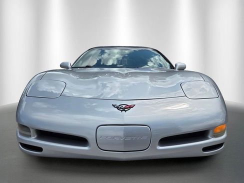 Used 1999 Chevrolet Corvette Coupe w/ Memory Pkg RWD image 8