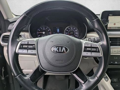 Used 2020 Kia Telluride EX w/ EX Premium Package FWD image 13