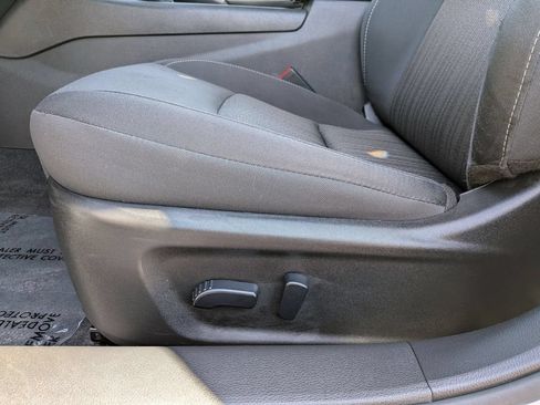 Used 2025 Nissan Altima 2.5 SV FWD image 14