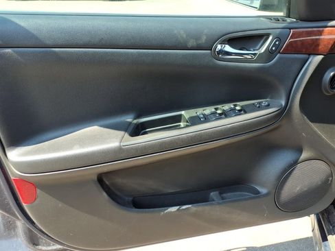 Used 2009 Chevrolet Impala LS FWD image 13