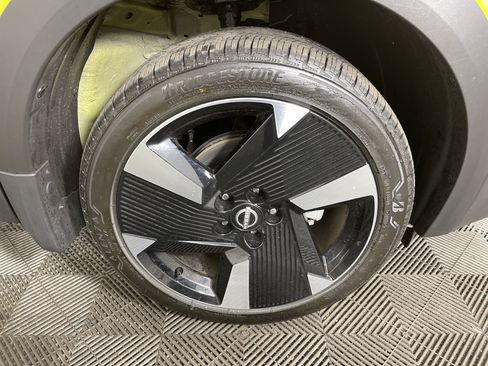 Used 2025 Nissan Kicks SR image 7