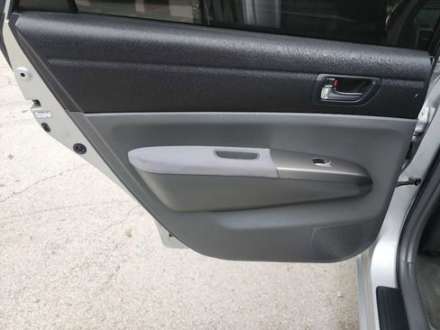 Used 2006 Toyota Prius FWD image 21