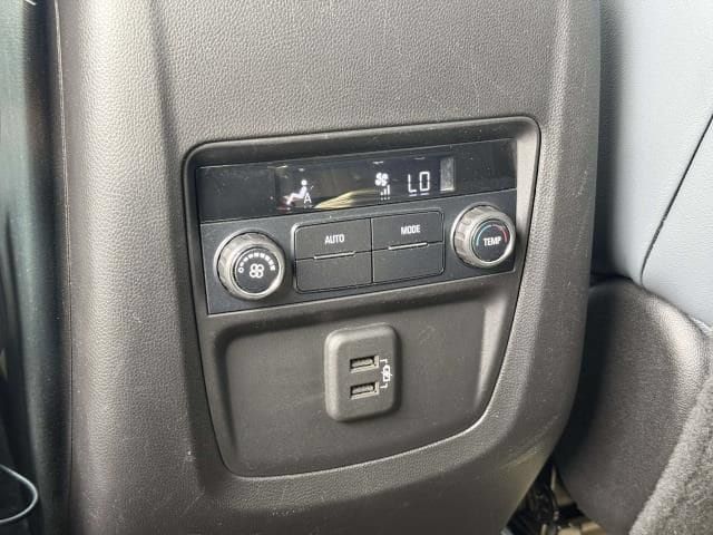 Used 2020 Buick Enclave Essence FWD image 16