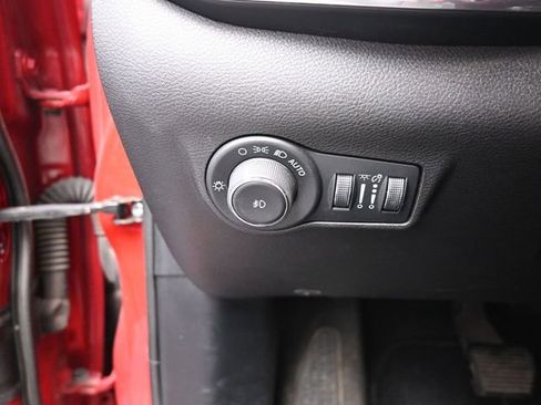 Used 2024 Jeep Compass Limited image 18