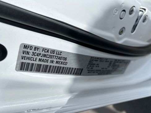 New 2026 Jeep Cherokee Overland w/ Advanced Pro Tech Group image 41