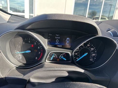 Used 2019 Ford Escape SEL image 4