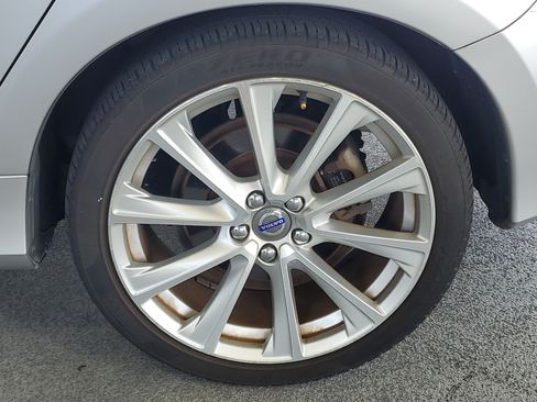 Used 2017 Volvo S60 T5 Inscription Platinum FWD image 7