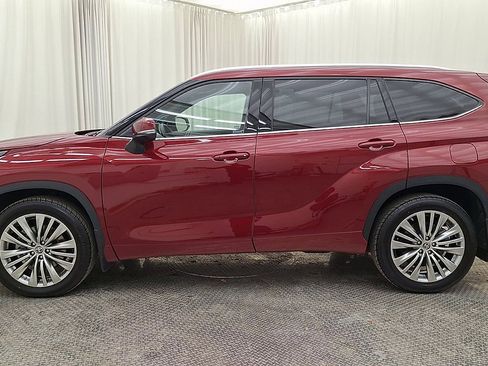 Used 2022 Toyota Highlander Platinum image 8