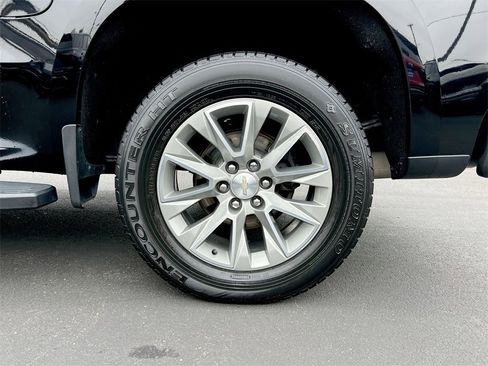 Certified 2019 Chevrolet Silverado 1500 High Country w/ Technology Package image 26