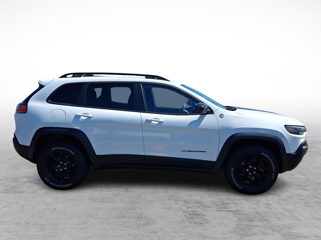 Used 2022 Jeep Cherokee Trailhawk w/ Comfort/Convenience Group AWD/4WD image 6