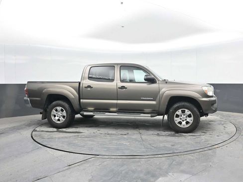 Used 2013 Toyota Tacoma PreRunner w/ SR5 Pkg RWD image 9