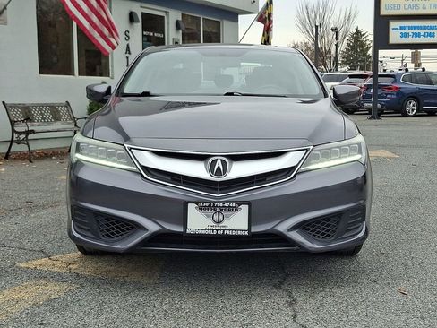 Used 2018 Acura ILX Sedan image 2