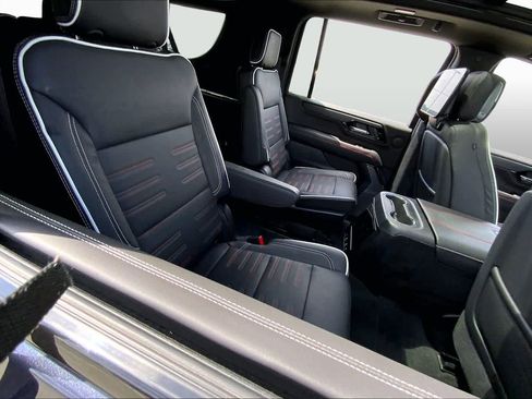 Used 2025 GMC Yukon XL AT4 Ultimate AWD/4WD image 19