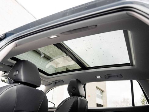 New 2026 Volkswagen Tiguan SE image 11