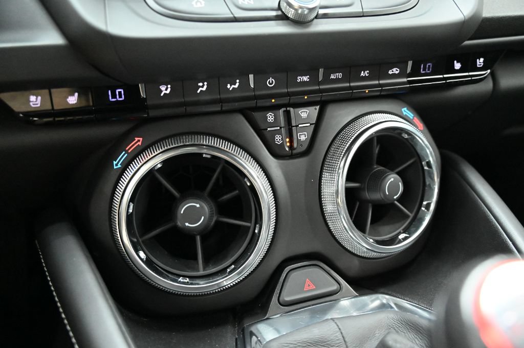 Used 2018 Chevrolet Camaro SS RWD image 32