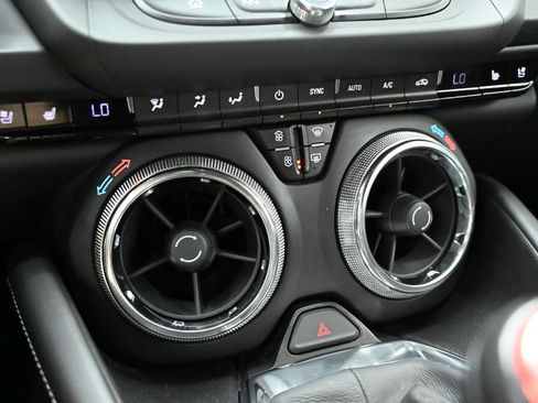 Used 2018 Chevrolet Camaro SS RWD image 32