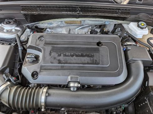 Used 2022 Buick Envision Essence w/ Technology Package I FWD image 29