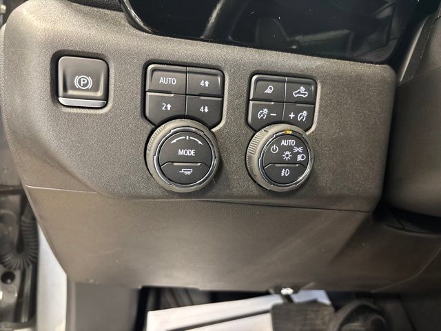 Used 2025 Chevrolet Silverado 1500 LTZ AWD/4WD image 39