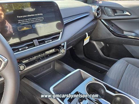 New 2026 Chevrolet Equinox LT AWD/4WD image 12