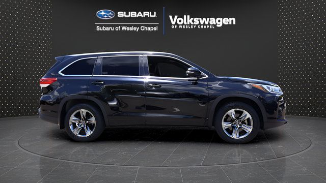 Used 2018 Toyota Highlander Limited Platinum AWD/4WD image 8