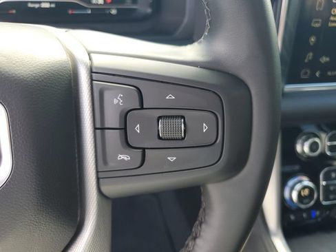 Used 2024 GMC Yukon XL Denali AWD/4WD image 19