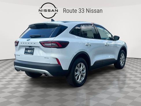 Used 2025 Ford Escape Active w/ Cold Weather Package AWD/4WD image 4