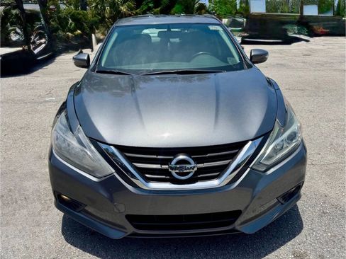 Used 2016 Nissan Altima 2.5 SL w/ 2.5 Technology Package FWD image 8