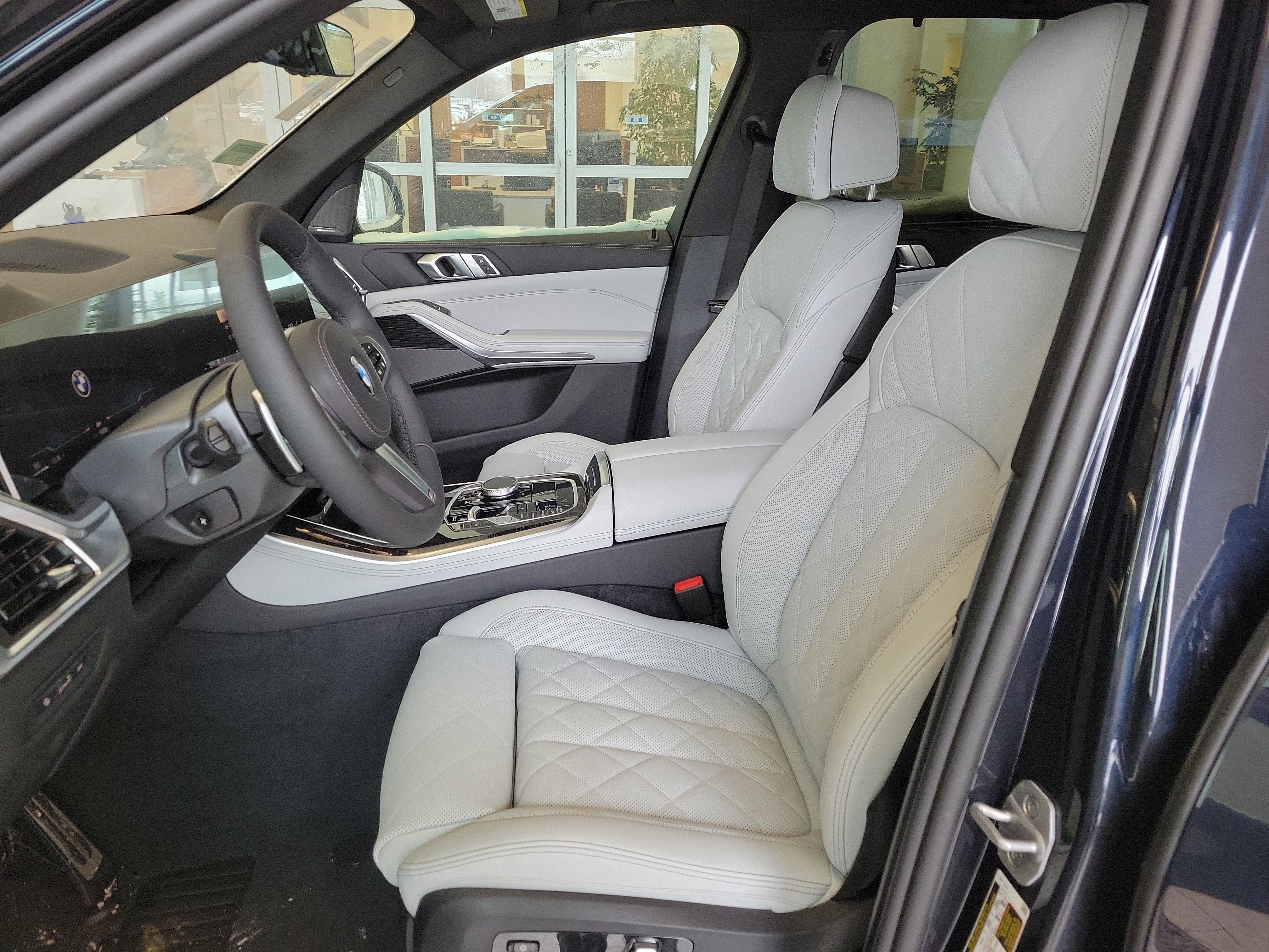 Used 2026 BMW X5 xDrive40i AWD/4WD image 14