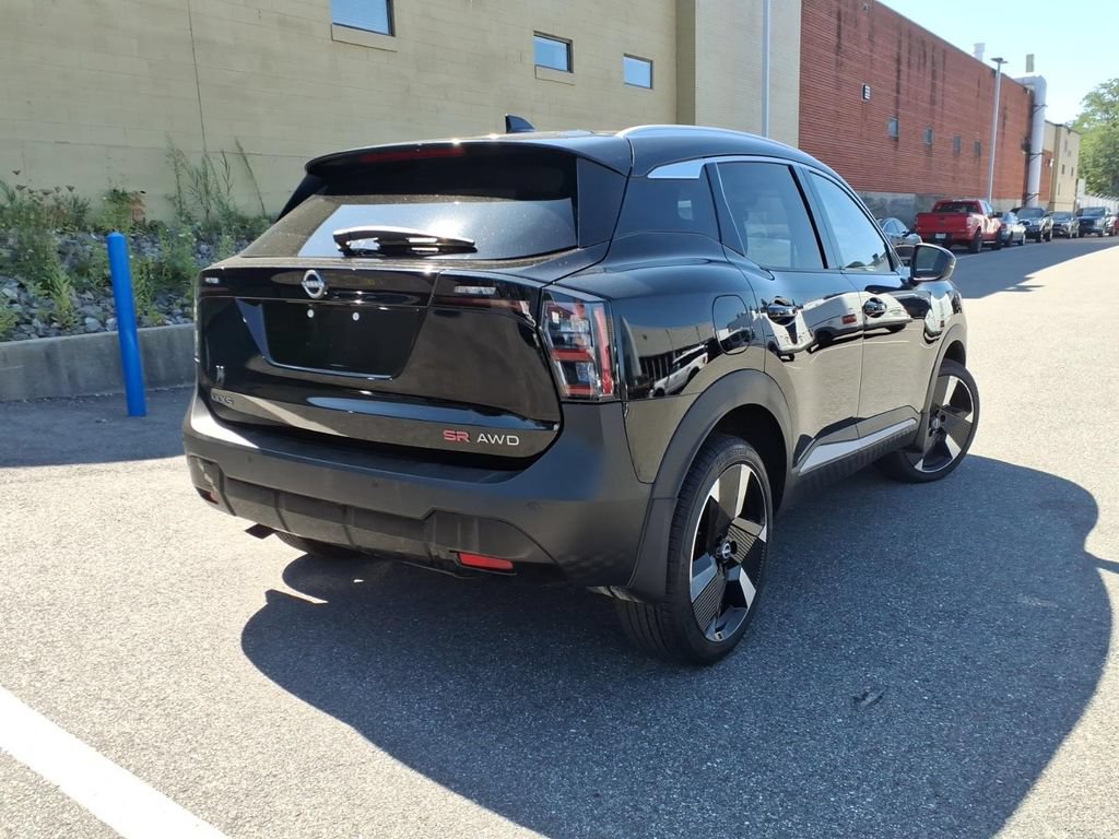 Used 2025 Nissan Kicks SR AWD/4WD image 6