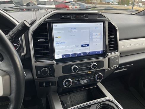 Used 2022 Ford F350 Lariat w/ Black Appearance Package image 12
